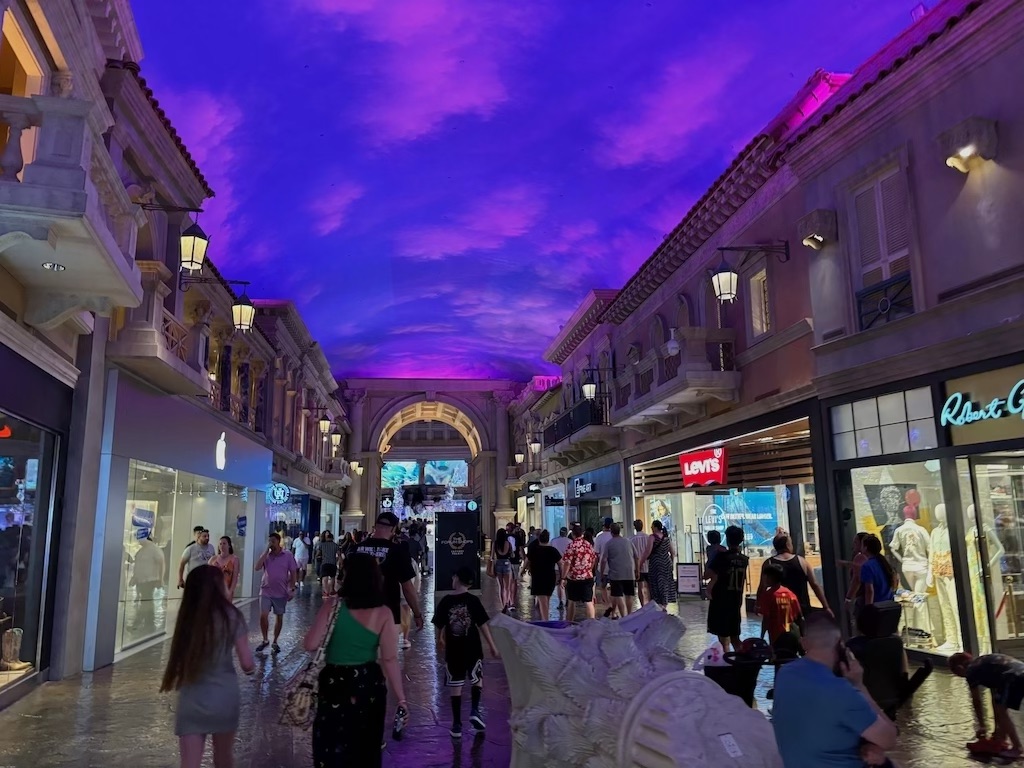 Caesars Palace shops area