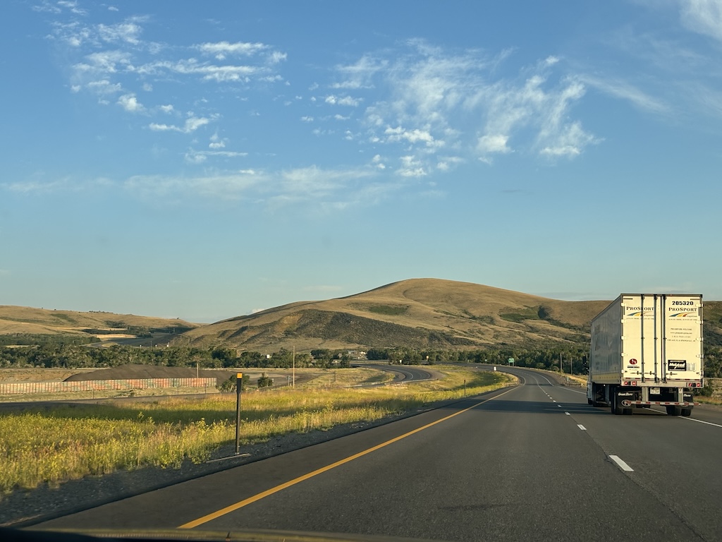Colorado motorway and wilderness