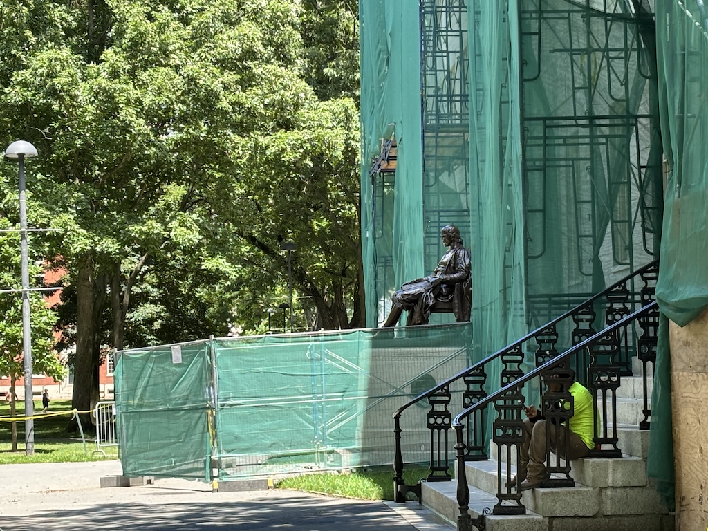 John Harvard statue