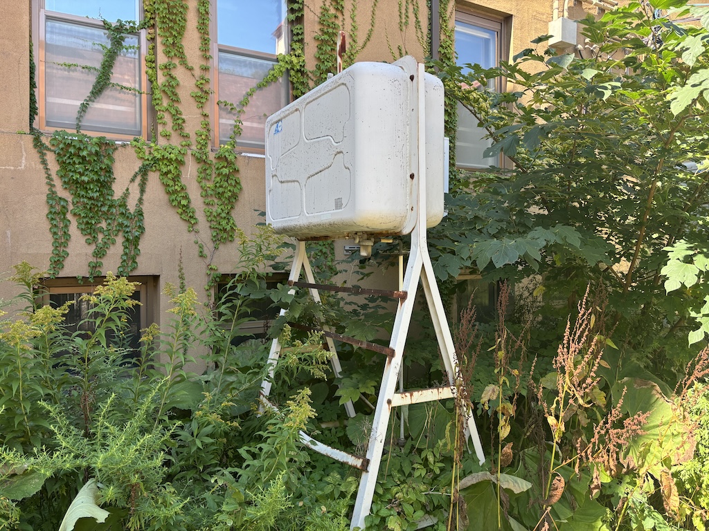 Raised Kerosene box