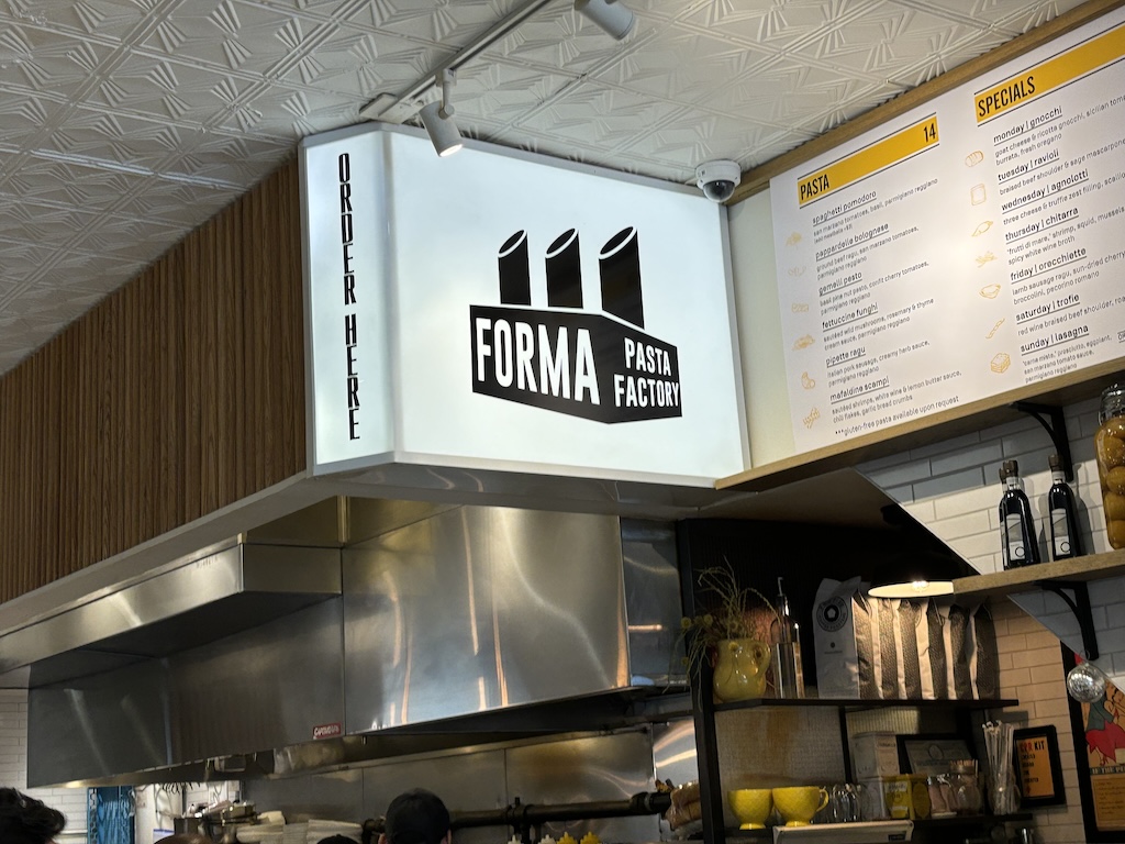 Forma restaurant logo