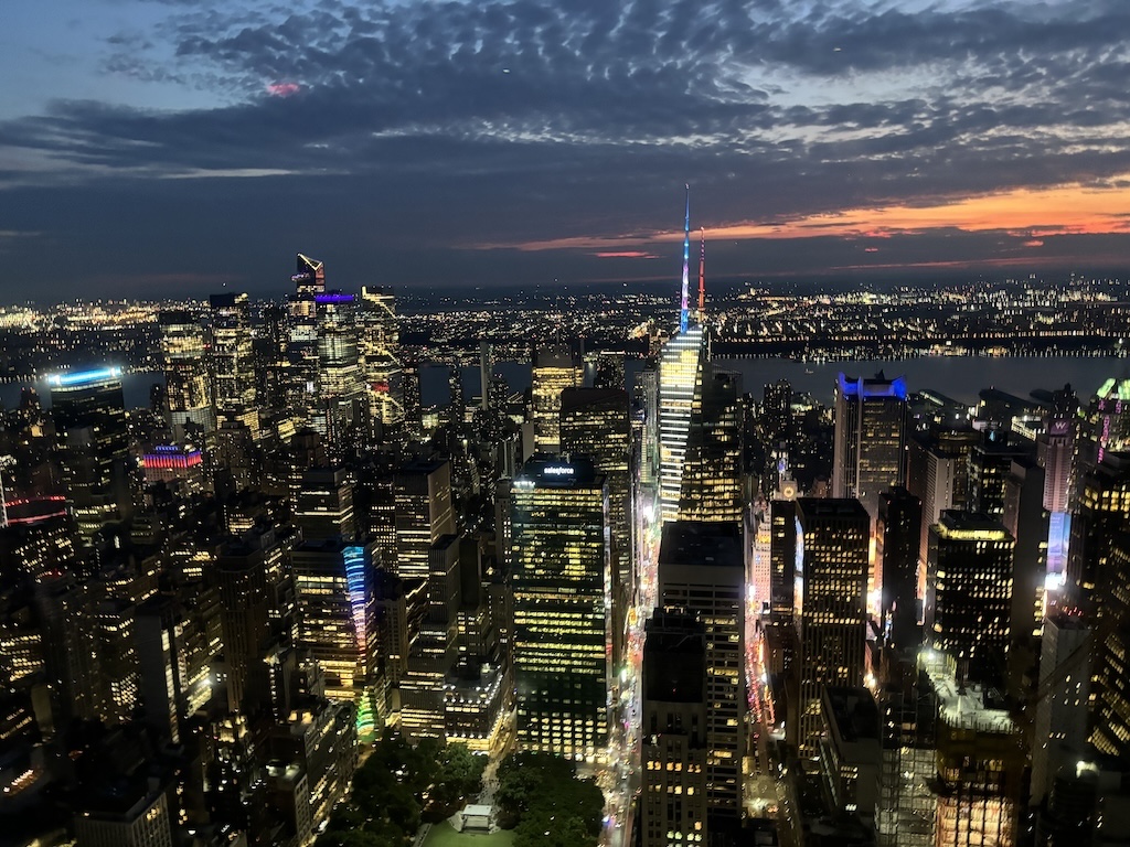Manhattan skyline at night