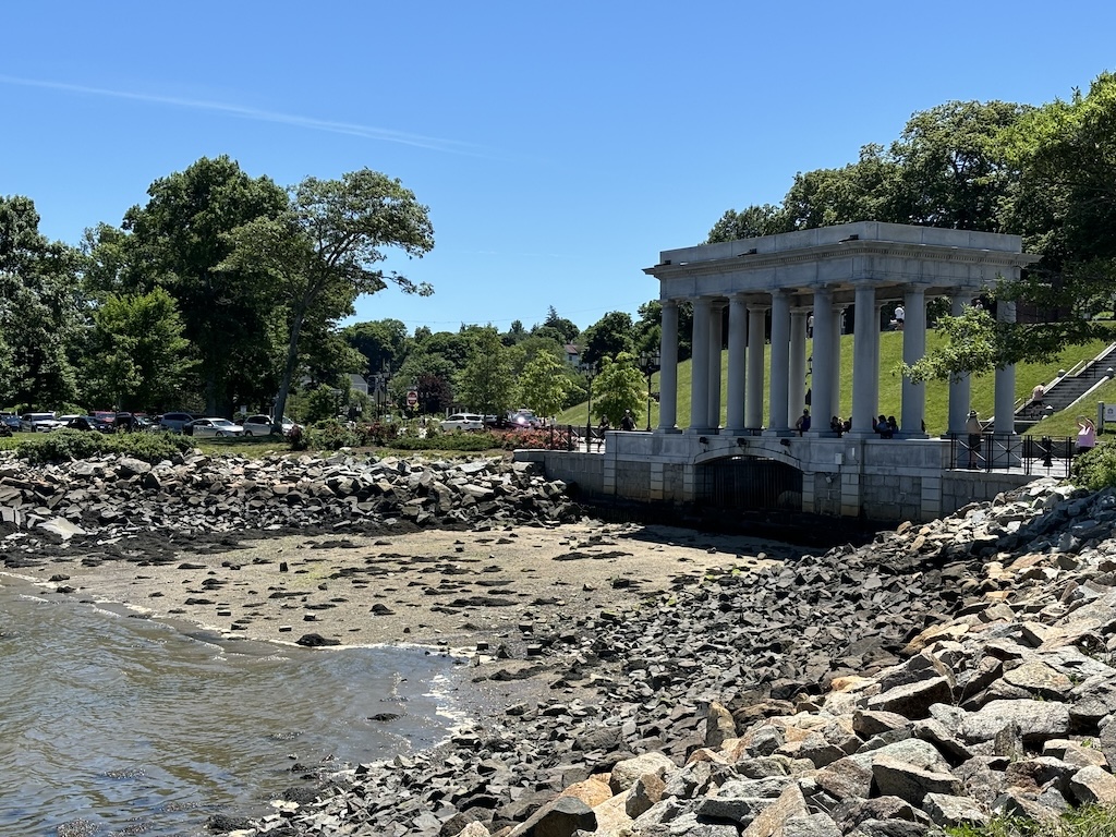 Plymouth Rock Building
