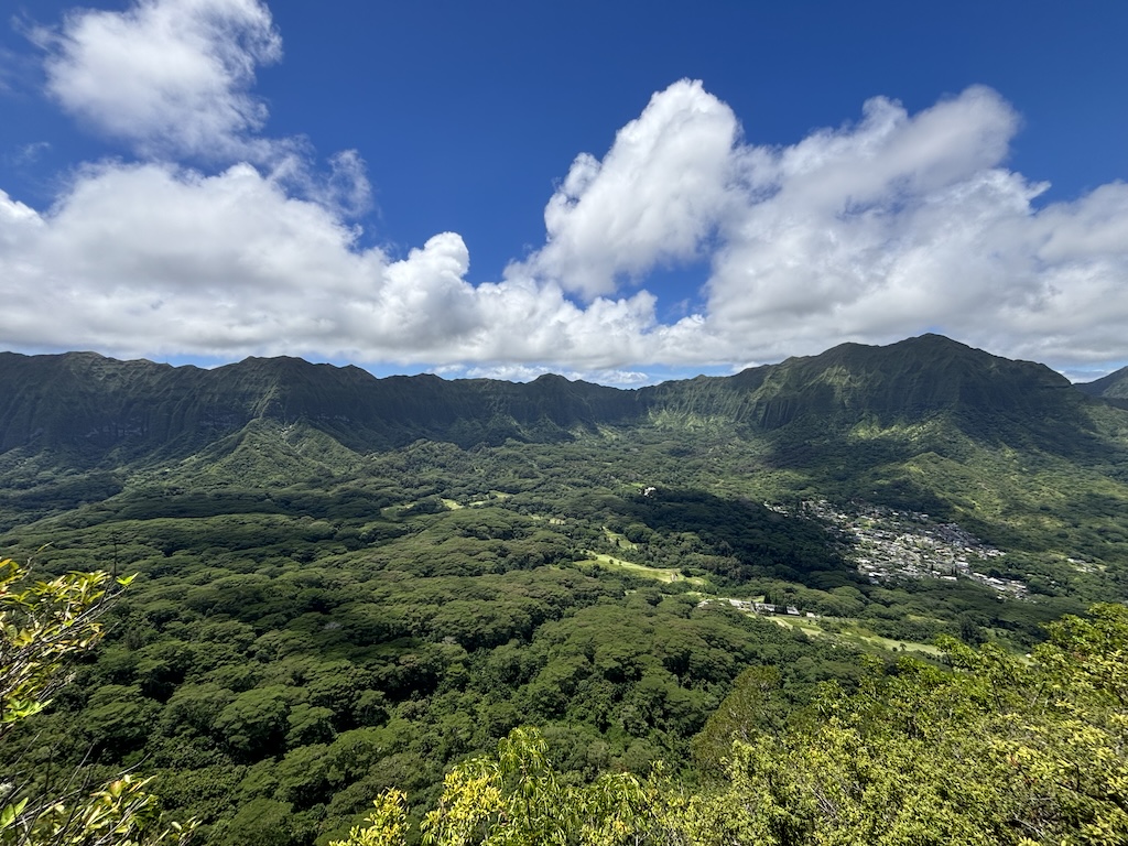 Peak 1 mountain view on Olomana trail