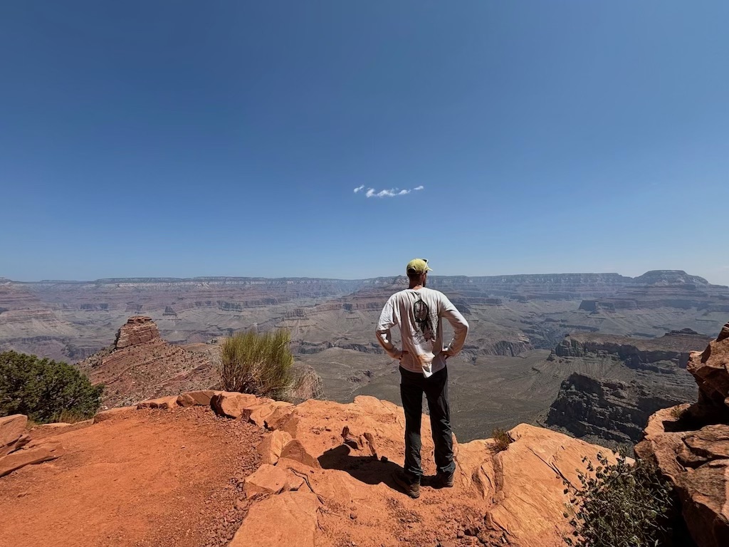 A viewpoint between Cedar Ridge and Skeleton Point