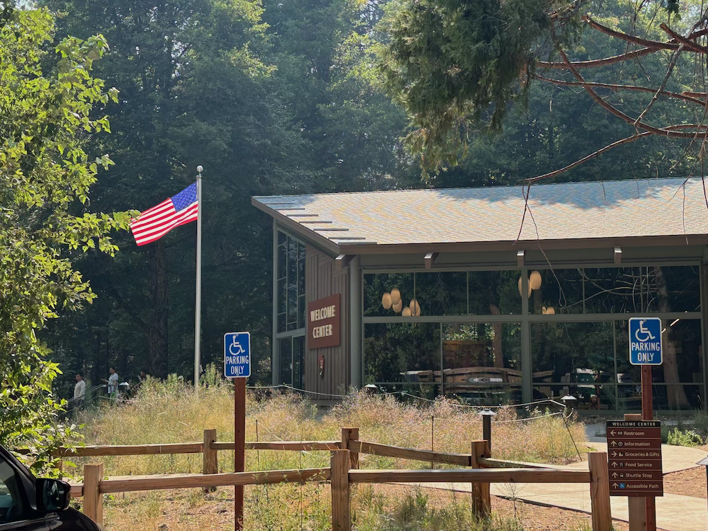 Yosemite visitors center outside